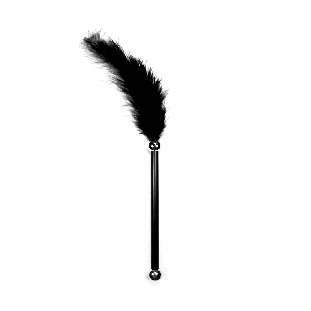 Pluma Bondage